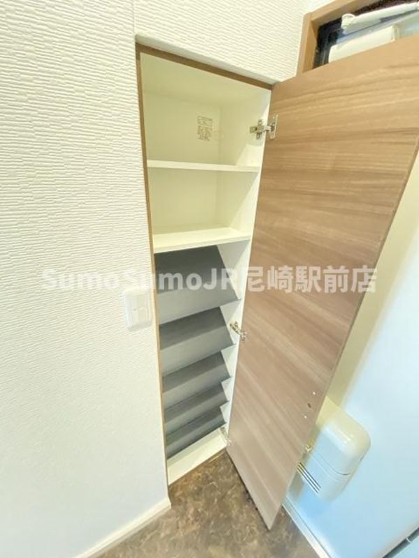収納(たっぷりとした収納スペースです)
