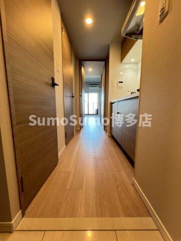 物件内観写真5　(玄関です)