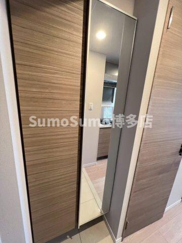 物件内観写真24　(小物を収納するのに便利です)