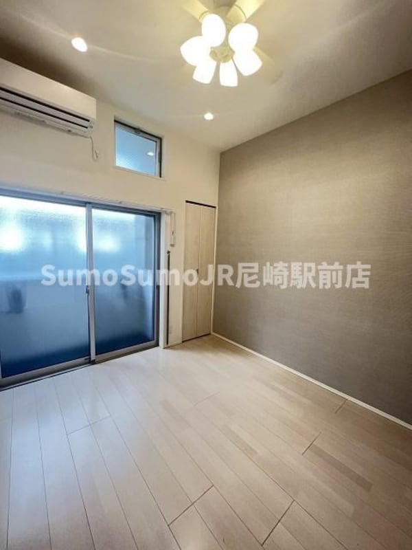 居室(ゆったりとしたリビングです)