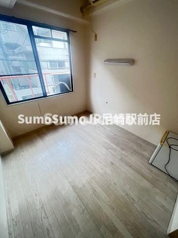 物件内観写真4　(ゆったり過ごせるリビングです)