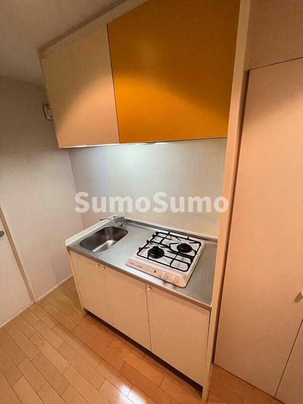 キッチン(コンパクトなキッチンで掃除もラクラク)