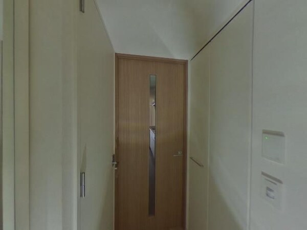 玄関(落ち着いた玄関です)
