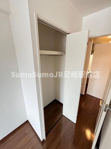 物件内観写真14　(収納豊富です)