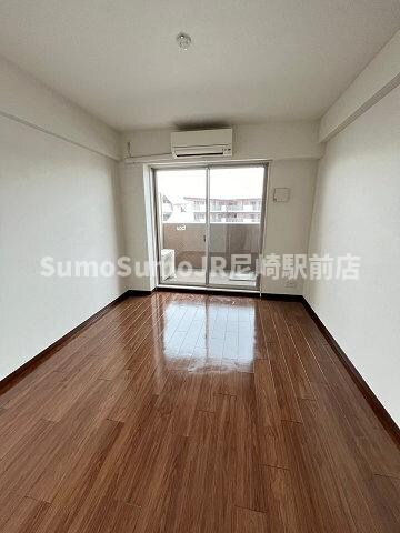 物件内観写真17　(使いやすいリビングです)