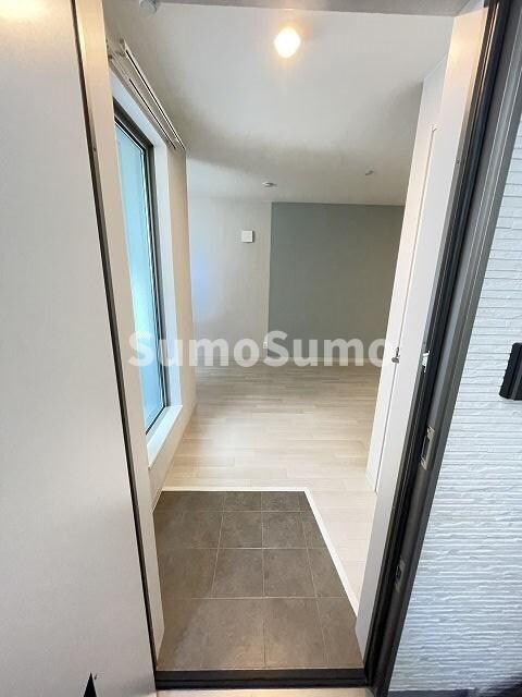 物件内観写真2　(落ち着いた玄関です)