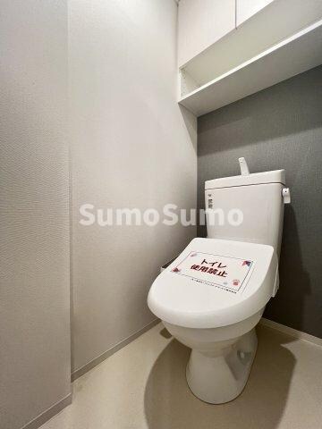 物件内観写真13　(ゆったりとした空間のトイレです)