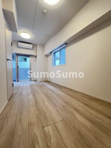 物件内観写真23　(明るい洋室です)