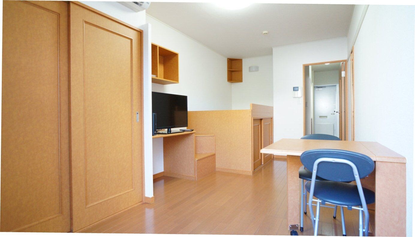 物件内観写真5　(おしゃれな居間です)