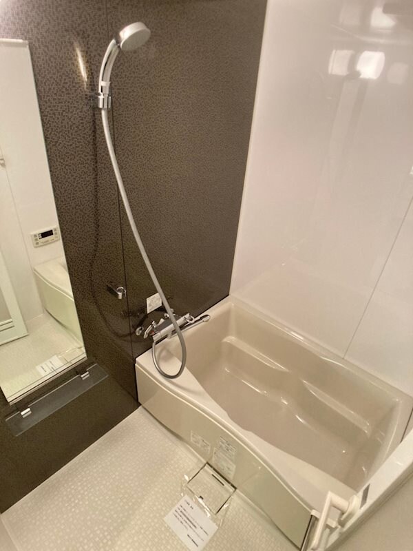 物件内観写真9　(ゆったり過ごせるお風呂です)