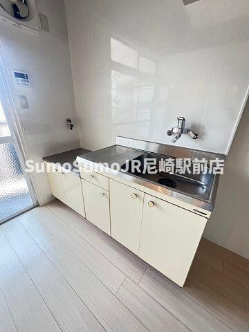 物件内観写真5　(使いやすいキッチンです)