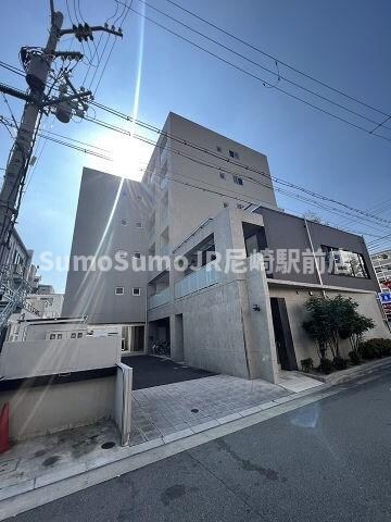 物件外観写真2　(外観もきれいです)