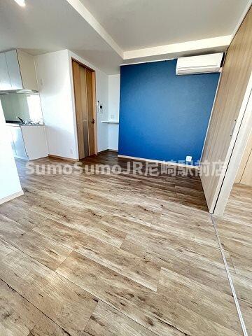 物件内観写真4　(居間です)