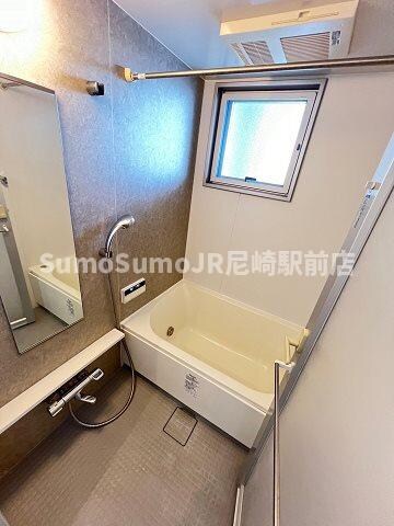 物件内観写真7　(日々の疲れを癒すお風呂付です)