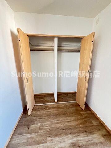 物件内観写真12　(たっぷりとした収納スペースです)