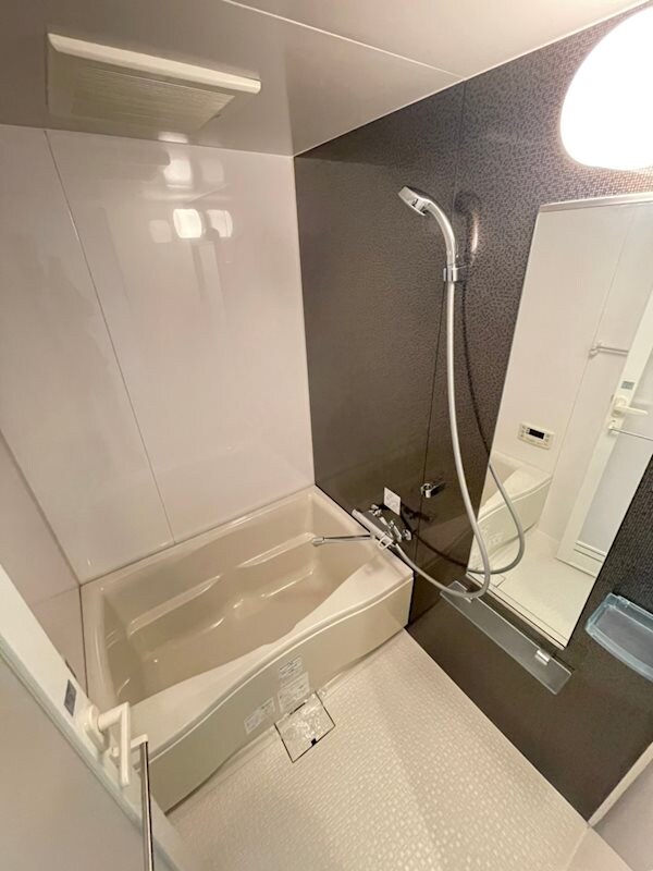 物件内観写真9　(コンパクトで使いやすいお風呂です)