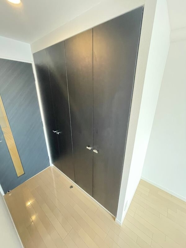 物件内観写真13　(収納豊富です)