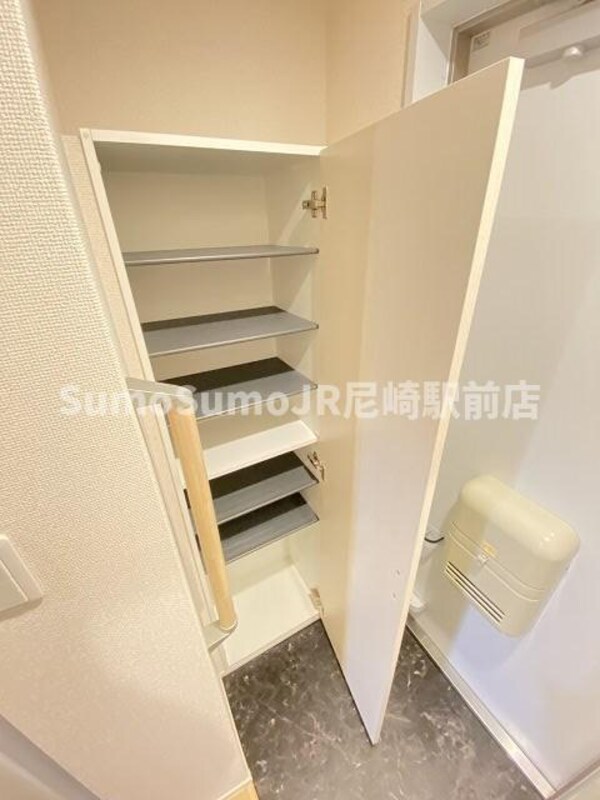 収納(便利な収納スペースです)