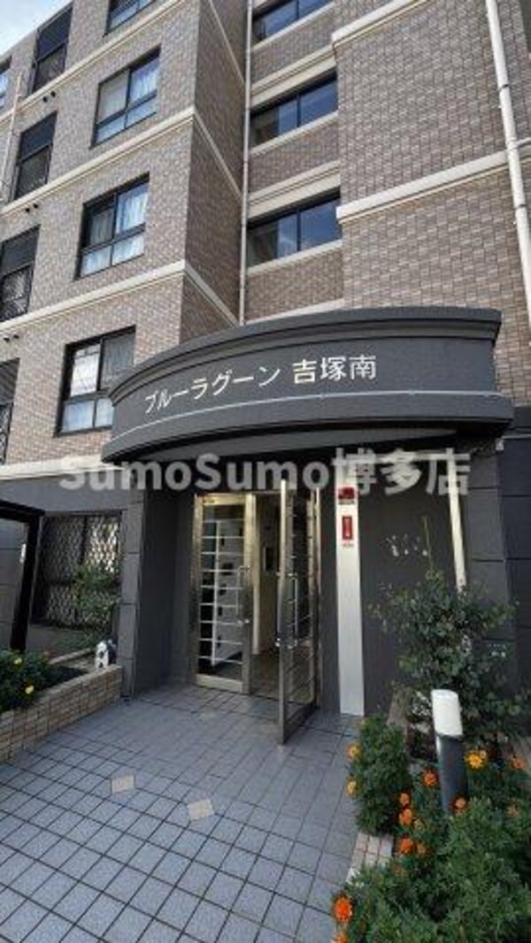 エントランス(建物の内部です)