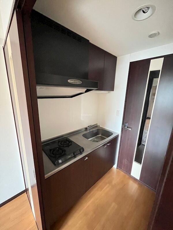 物件内観写真7　(コンパクトなキッチンで掃除もラクラク)