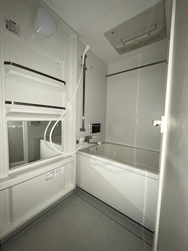 物件内観写真9　(コンパクトで使いやすいお風呂です)