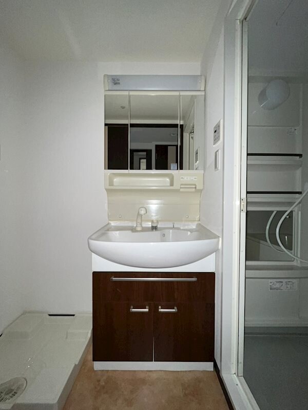 物件内観写真11　(使いやすい洗面所です)