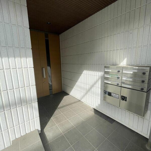 物件外観写真3　( )