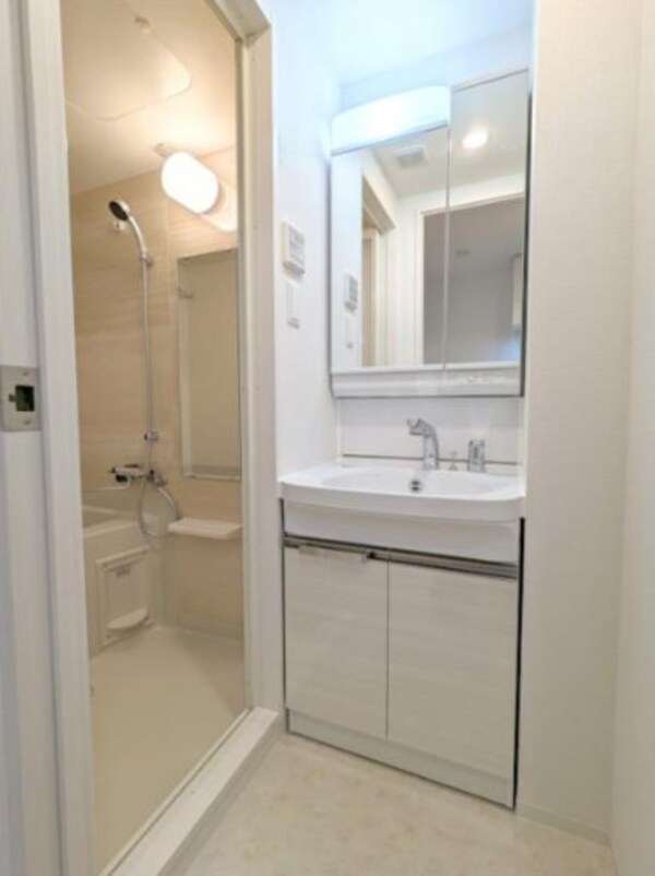 洗面・脱衣所(脱衣スペースもあります)