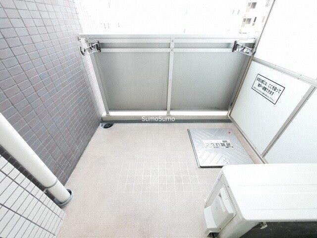 物件内観写真9　(広々としたバルコニーです)