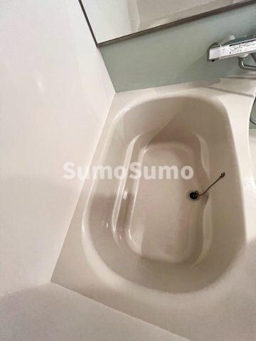 物件内観写真5　(日々の疲れを癒すお風呂付です)