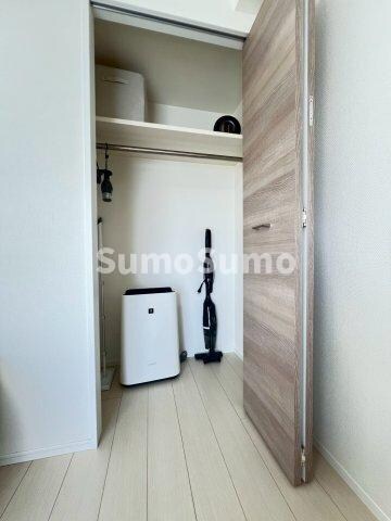 物件内観写真17　(ちょっとした収納スペースも充実しています)