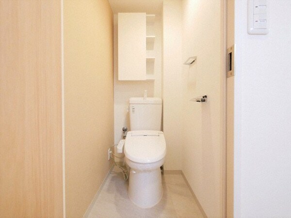 トイレ(コンパクトで使いやすいトイレです)