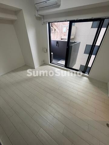 物件内観写真6　(リビングです)