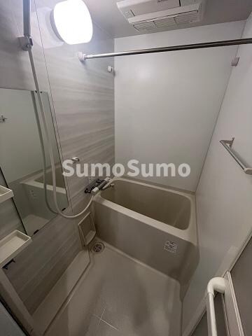 物件内観写真9　(落ち着いた空間のお風呂です)