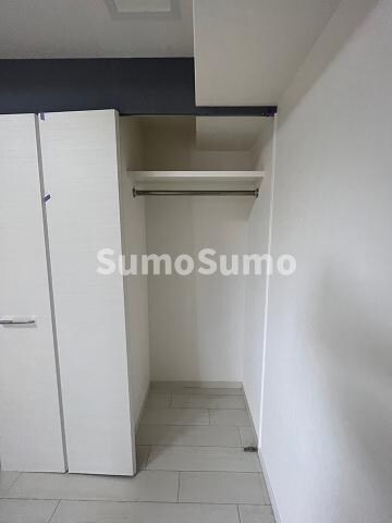 物件内観写真13　(大きなスペースがあり、収納には困りません)