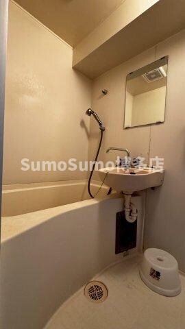 物件内観写真8　(コンパクトで使いやすいお風呂です)