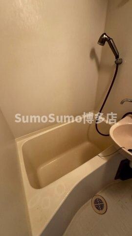 物件内観写真17　(コンパクトで使いやすいお風呂です)