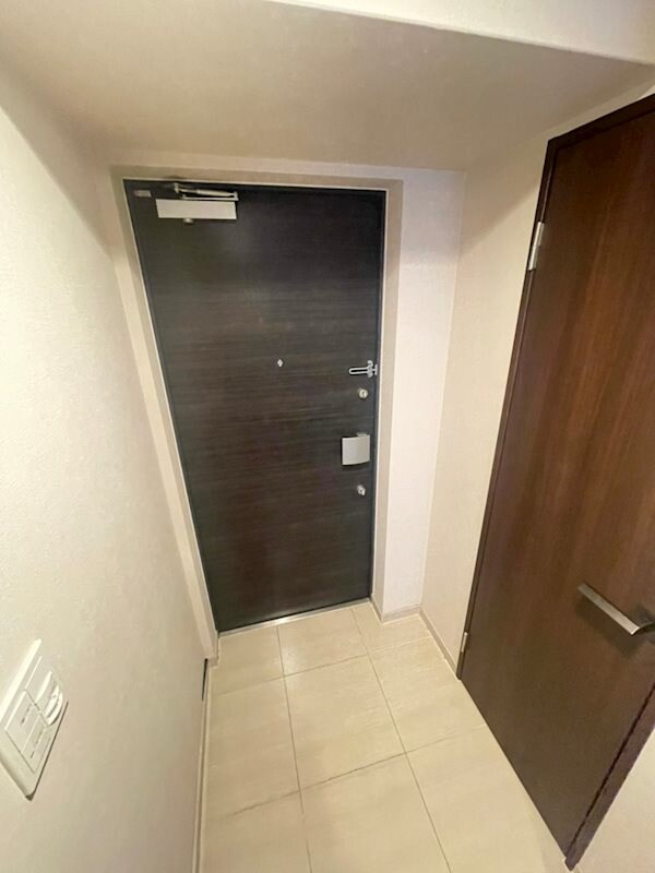 物件内観写真4　(きれいな玄関です)