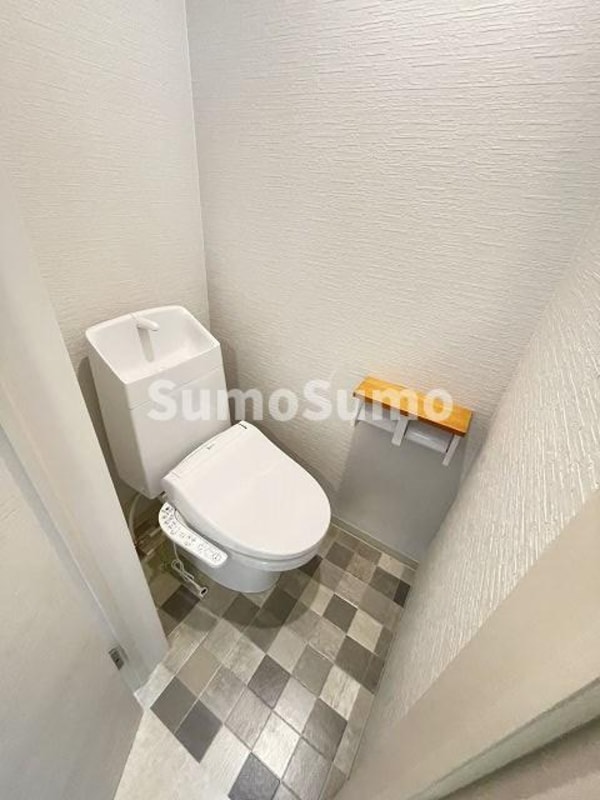 トイレ(コンパクトで使いやすいトイレです)