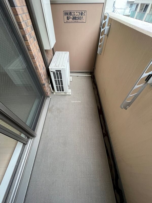 物件内観写真9　(バルコニーからの眺めを楽しみながら食事をしませんか)