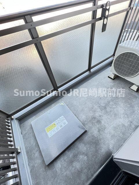 物件内観写真10　(バルコニーがあります)