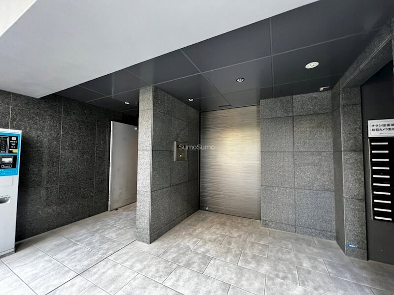 物件外観写真2　(エントランスです)