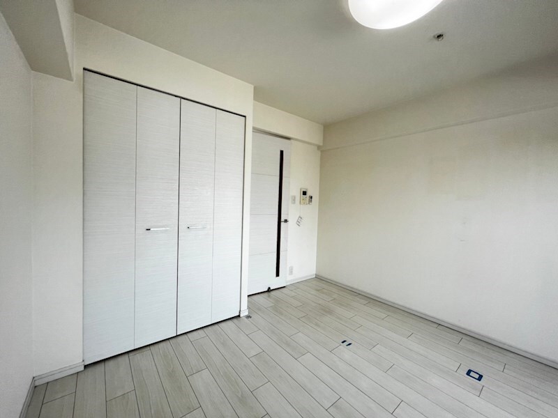 物件内観写真5　(ゆったりとした居間です)