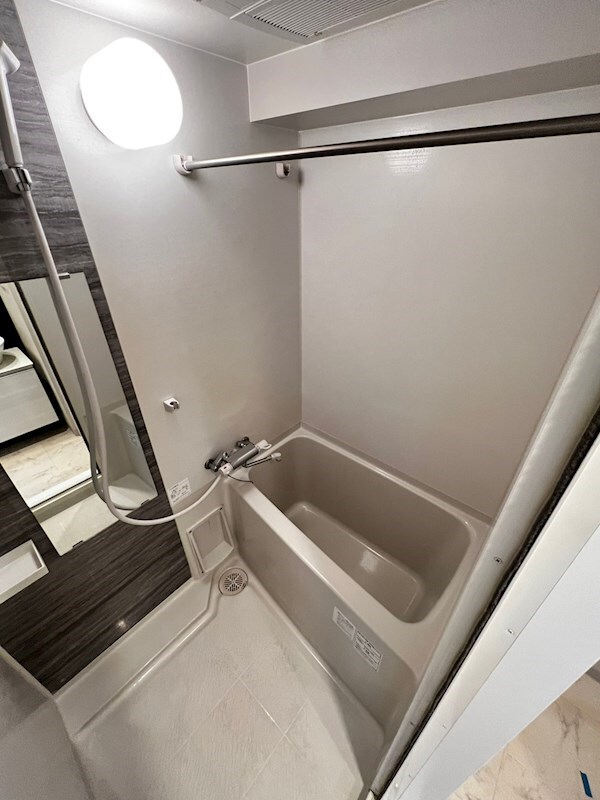 物件内観写真8　(きれいなお風呂です)