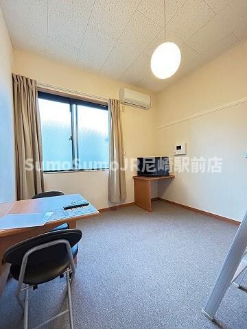 物件内観写真15　(使いやすい居間です)