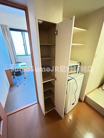 物件内観写真20　(専用の収納スペースです)