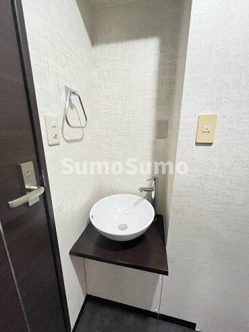 物件内観写真16　(忙しい朝には欠かせない洗面所です)