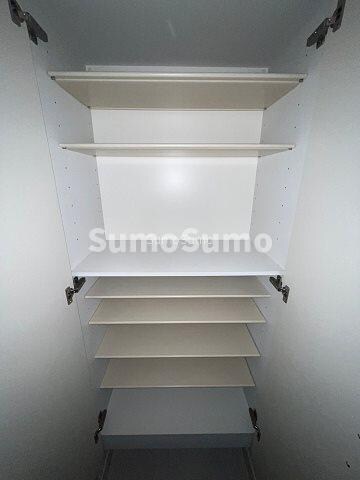 物件内観写真19　(こまごまとしたものを収納できそうですね)