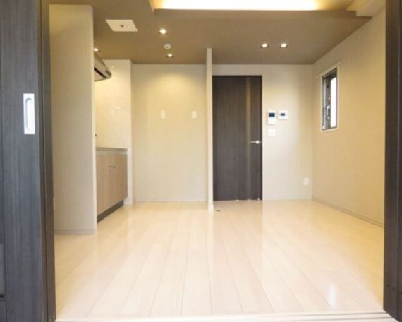 物件内観写真6　(ゆったり過ごせる居間です)