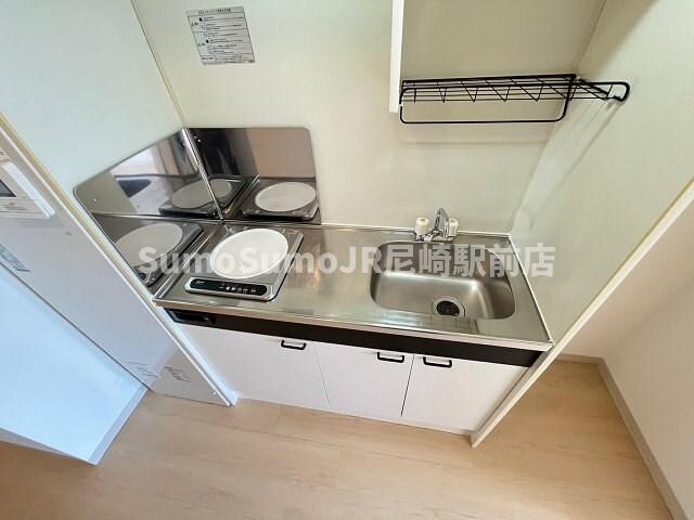 物件内観写真15　(コンパクトなキッチンで掃除もラクラク)